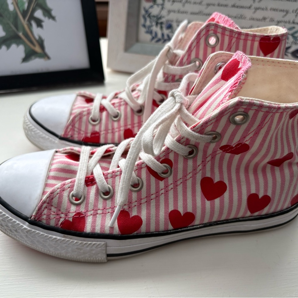 Converse Pink and White Kids High-Tops with Red Hearts